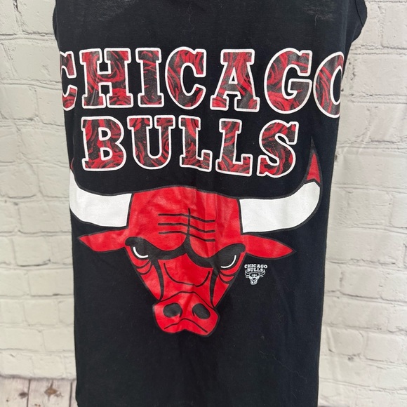 Chicago Bulls Logo Racerback Tank Top Floral Rose Print Official NBA Size XS - Picture 2 of 5